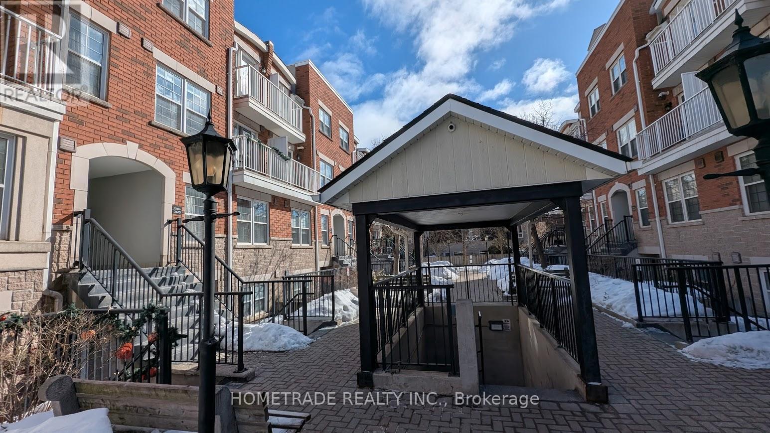 72 - 37 Four Winds Drive, Toronto, ON - Outdoor