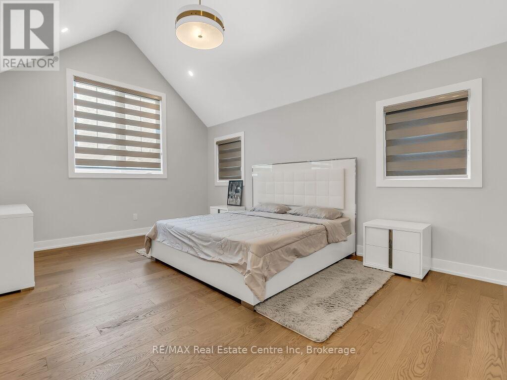 9 - 297 Whiting Street, Ingersoll (Ingersoll - South), ON - Indoor Photo Showing Bedroom