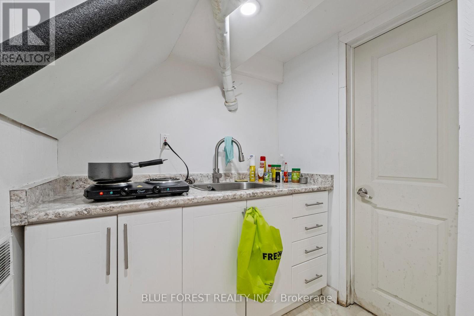 1026 Waterloo Street, London East (East B), ON - Indoor