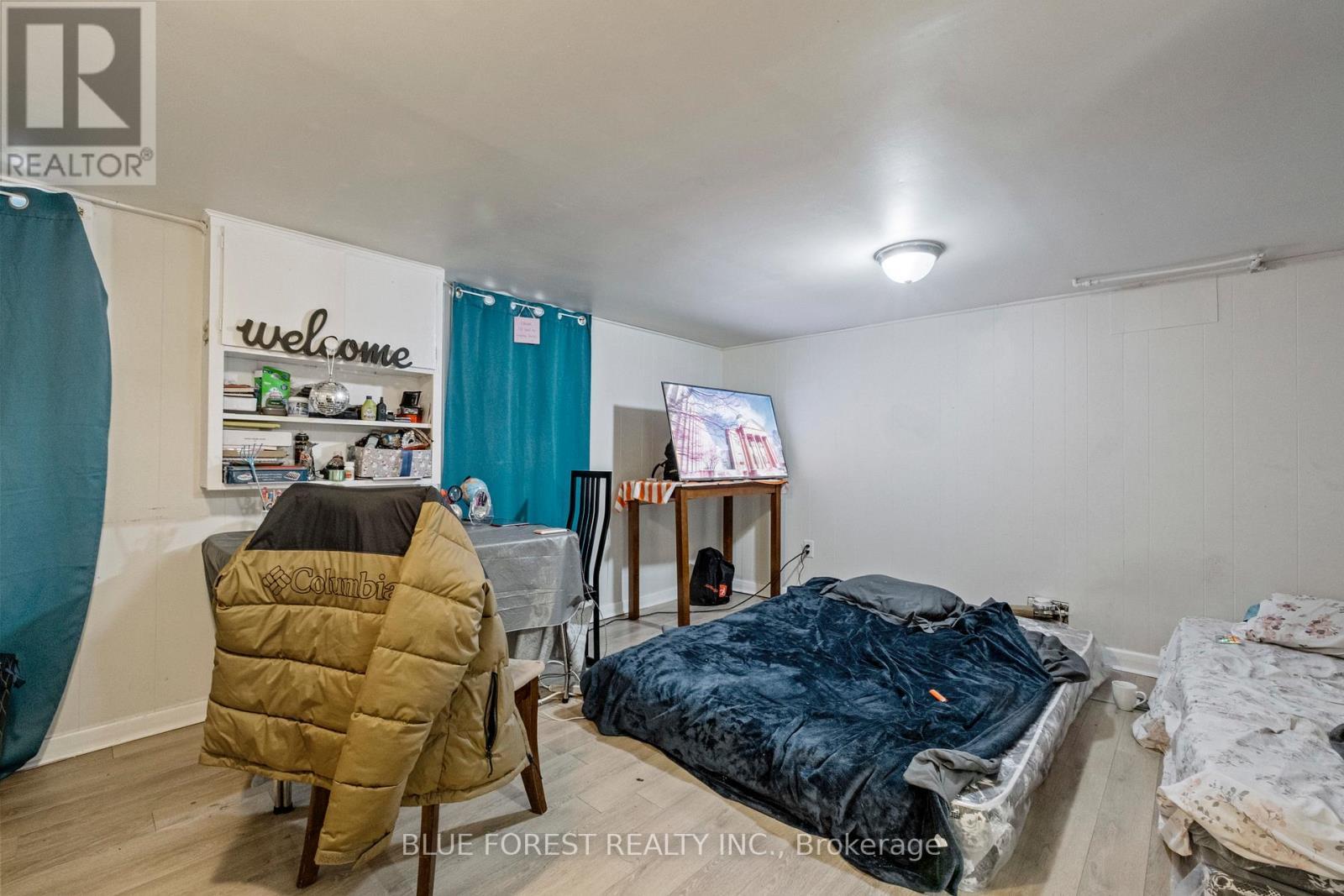 1026 Waterloo Street, London East (East B), ON - Indoor Photo Showing Bedroom