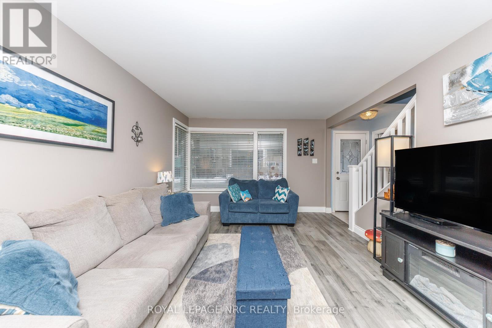40 Shakespeare Avenue, St. Catharines (Haig), ON - Indoor Photo Showing Living Room