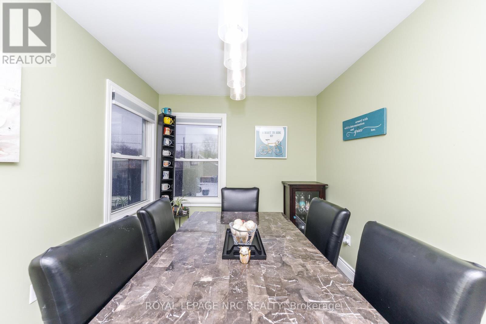 40 Shakespeare Avenue, St. Catharines (Haig), ON - Indoor Photo Showing Dining Room
