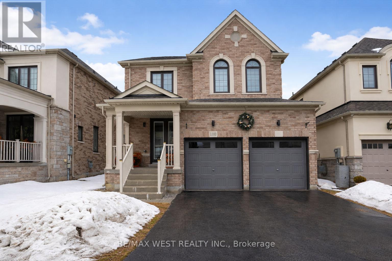 110 Scarlet Way, Bradford West Gwillimbury, ON - Outdoor With Facade