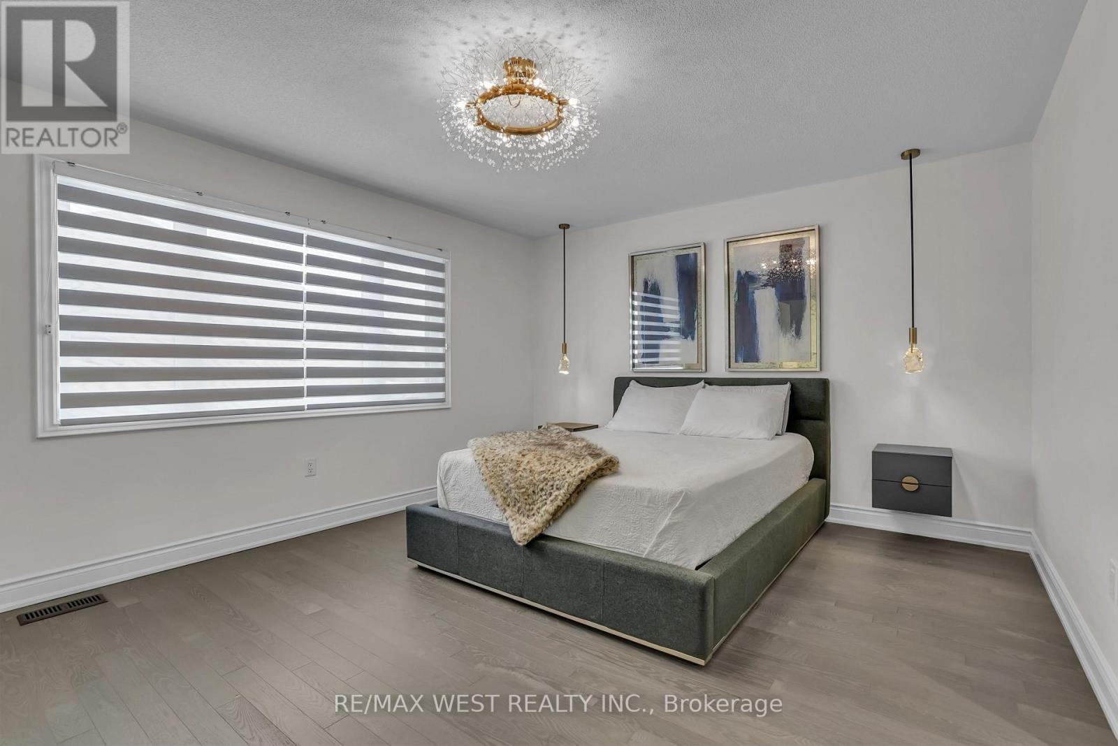 110 Scarlet Way, Bradford West Gwillimbury, ON - Indoor Photo Showing Bedroom