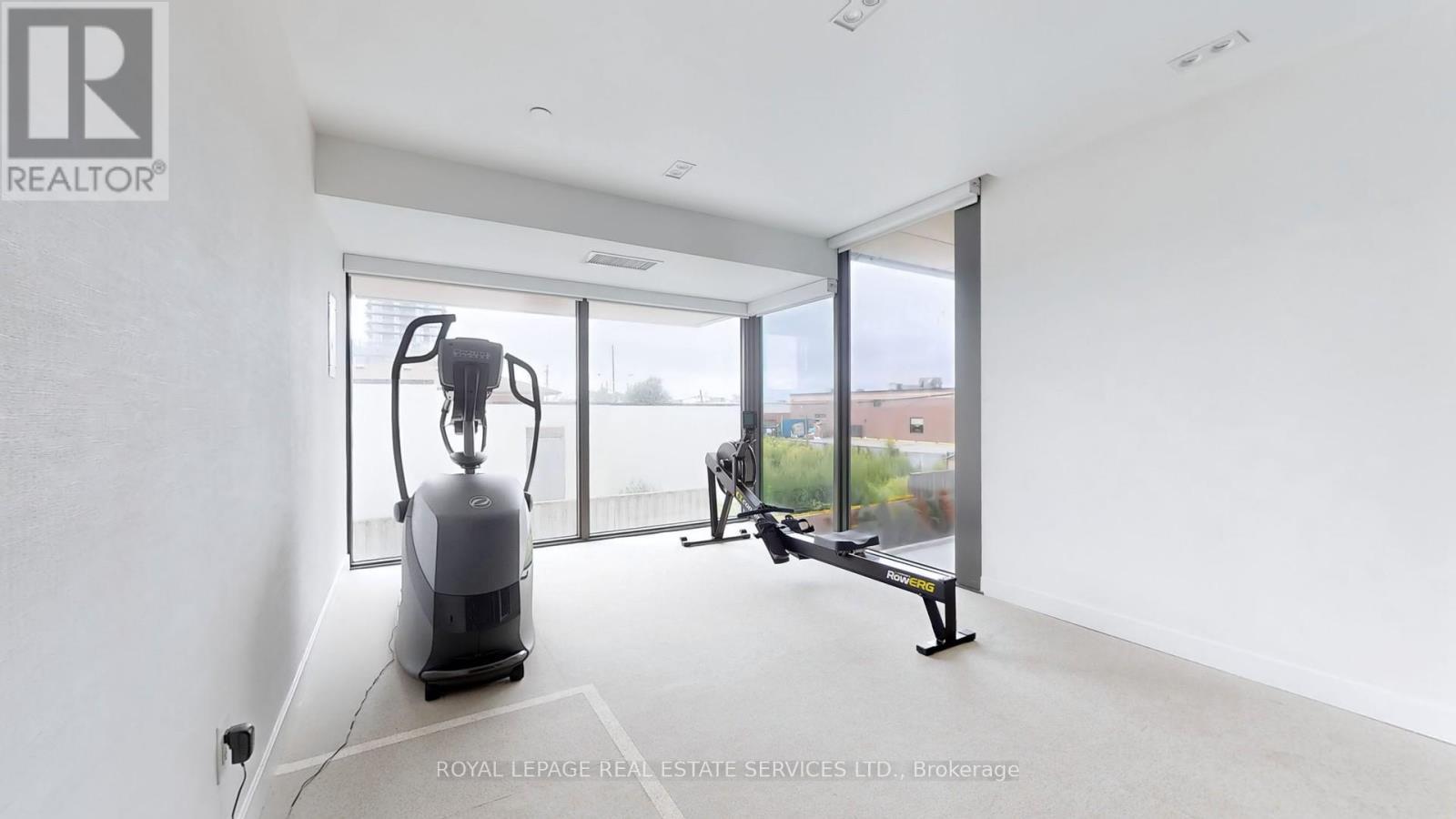 213 - 1195 The Queensway, Toronto, ON - Indoor Photo Showing Other Room