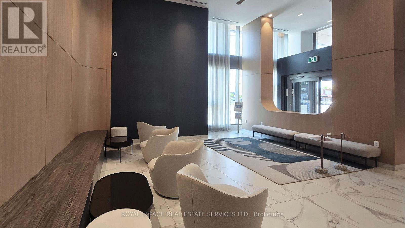 213 - 1195 The Queensway, Toronto, ON - Indoor Photo Showing Other Room