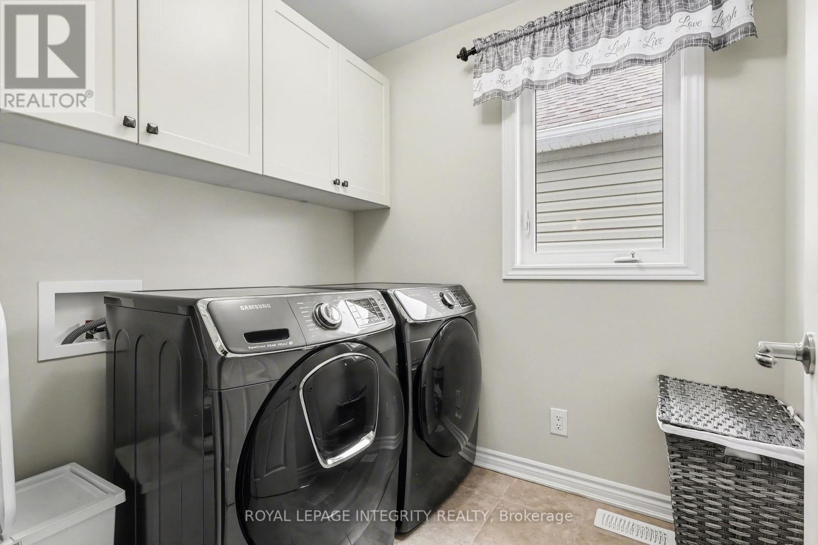 536 Arum Terrace, Ottawa, ON - Indoor Photo Showing Laundry Room
