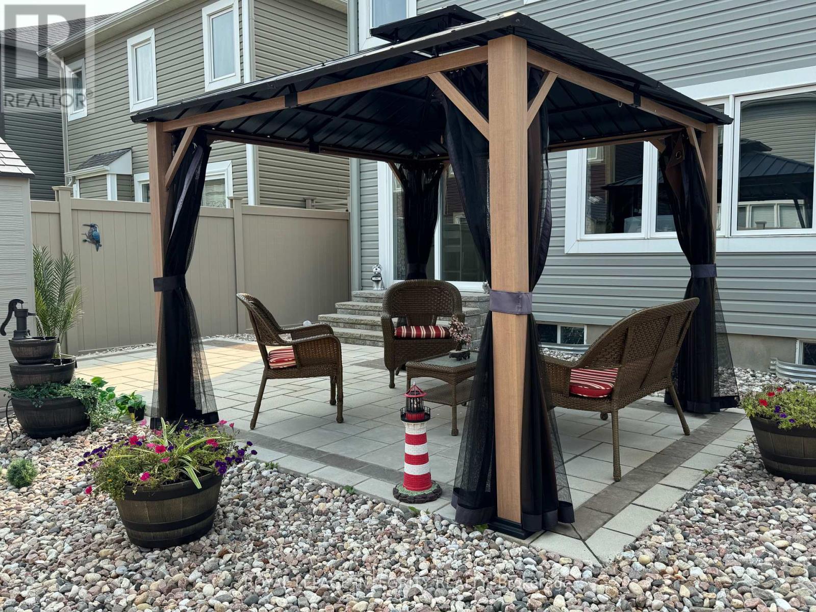 536 Arum Terrace, Ottawa, ON - Outdoor