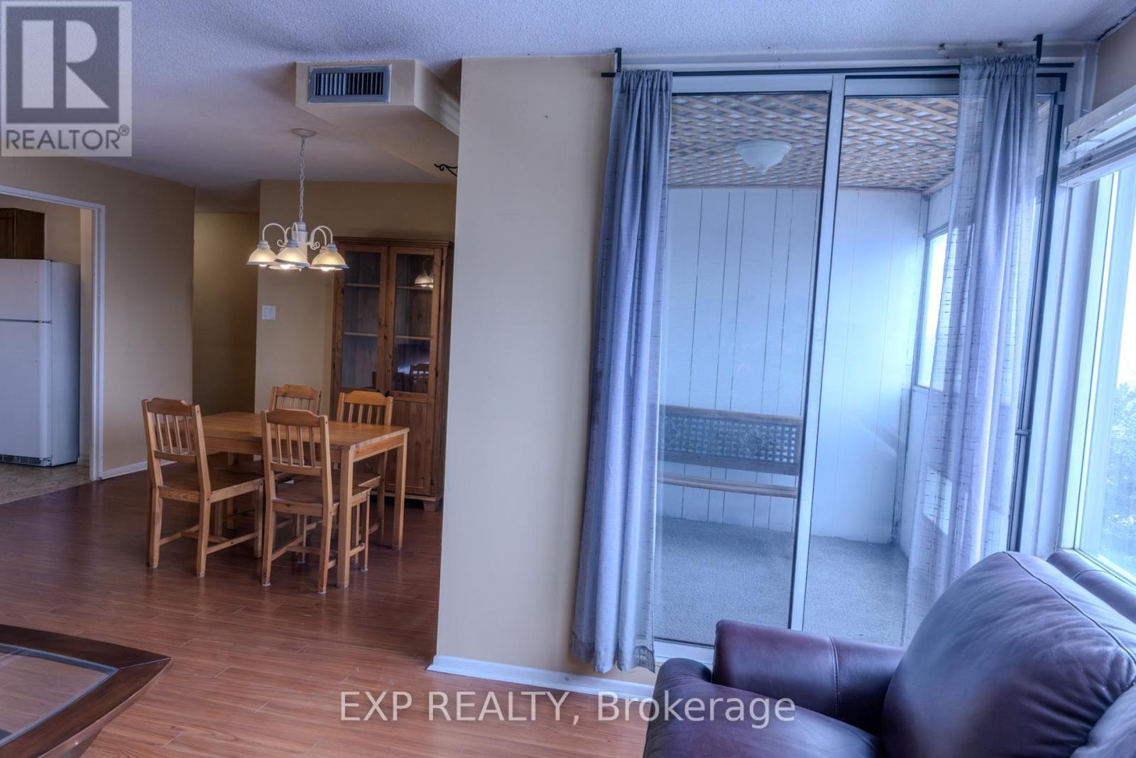 608 - 475 The West Mall, Toronto (Etobicoke West Mall), ON - Indoor