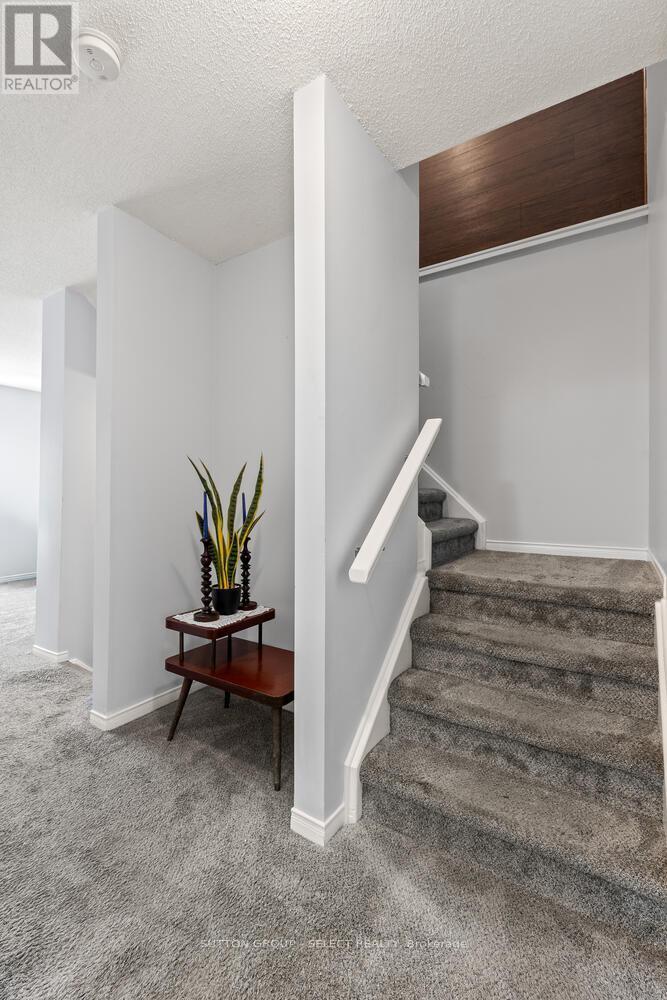 43 - 9 Ailsa Place, London South (South J), ON - Indoor Photo Showing Other Room