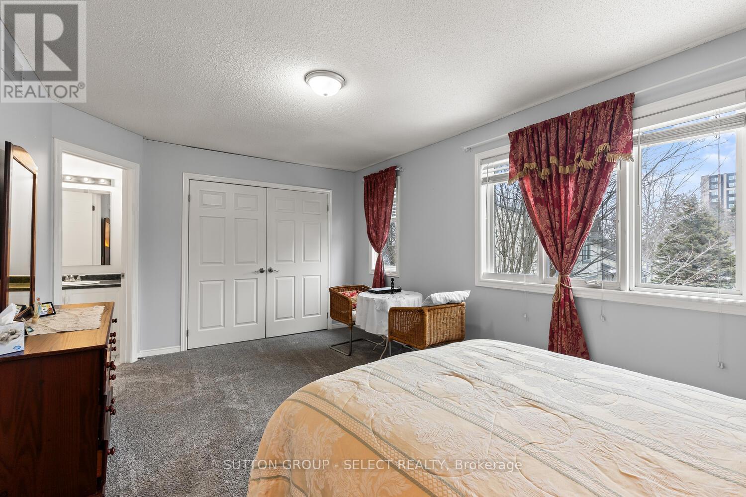 43 - 9 Ailsa Place, London South (South J), ON - Indoor Photo Showing Bedroom