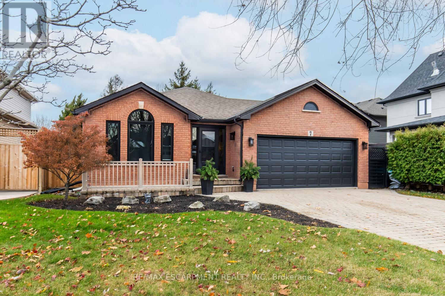 7 Waterside Drive, Hamilton, ON - Outdoor With Deck Patio Veranda