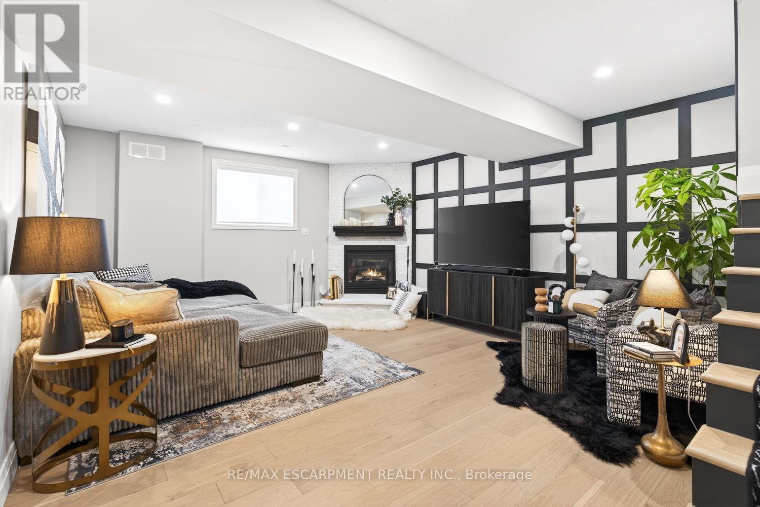 7 Waterside Drive, Hamilton, ON - Indoor With Fireplace