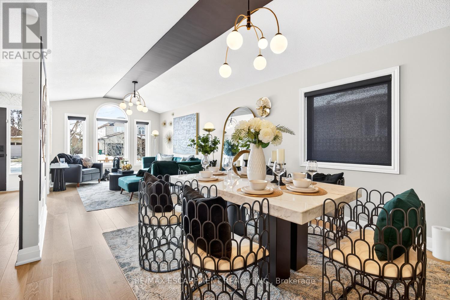 7 Waterside Drive, Hamilton, ON - Indoor Photo Showing Dining Room