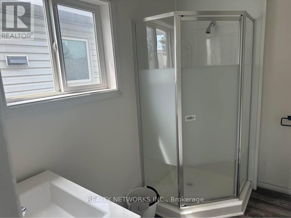 163 Elm Street N, Timmins (Tne - Central), ON - Indoor Photo Showing Bathroom