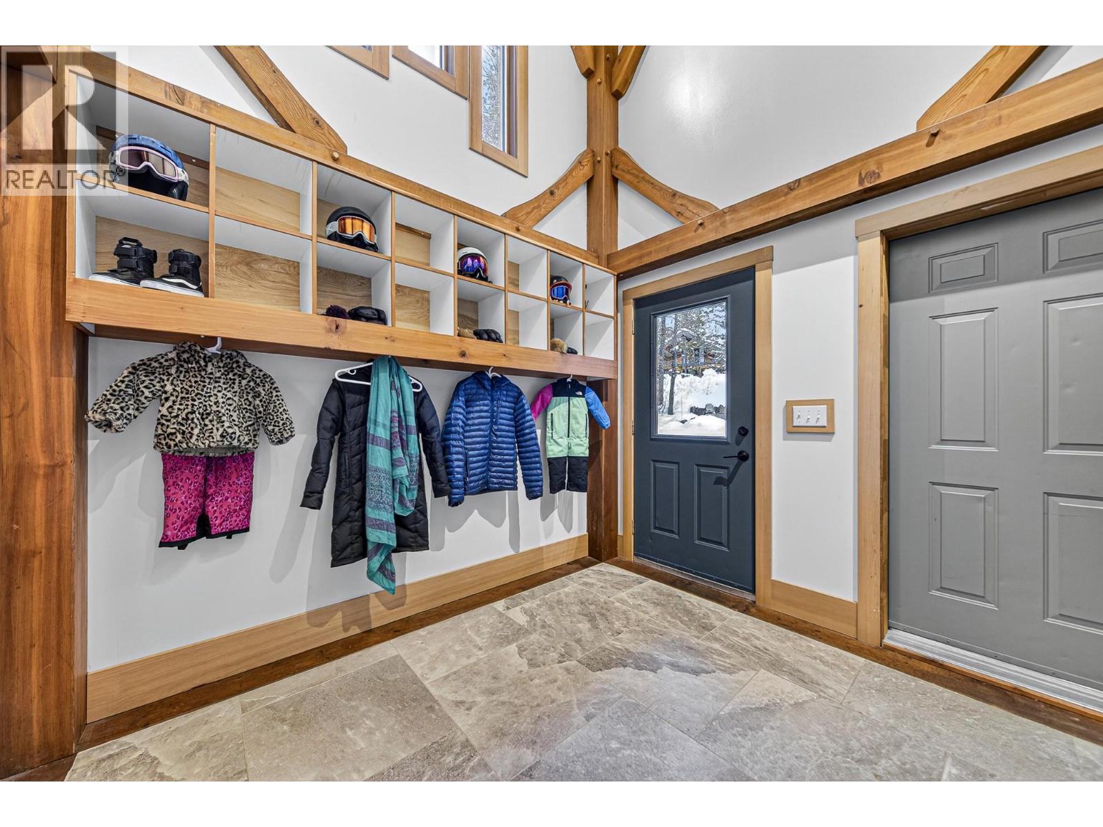 4546 Timberline Crescent, Fernie, BC - Indoor Photo Showing Other Room