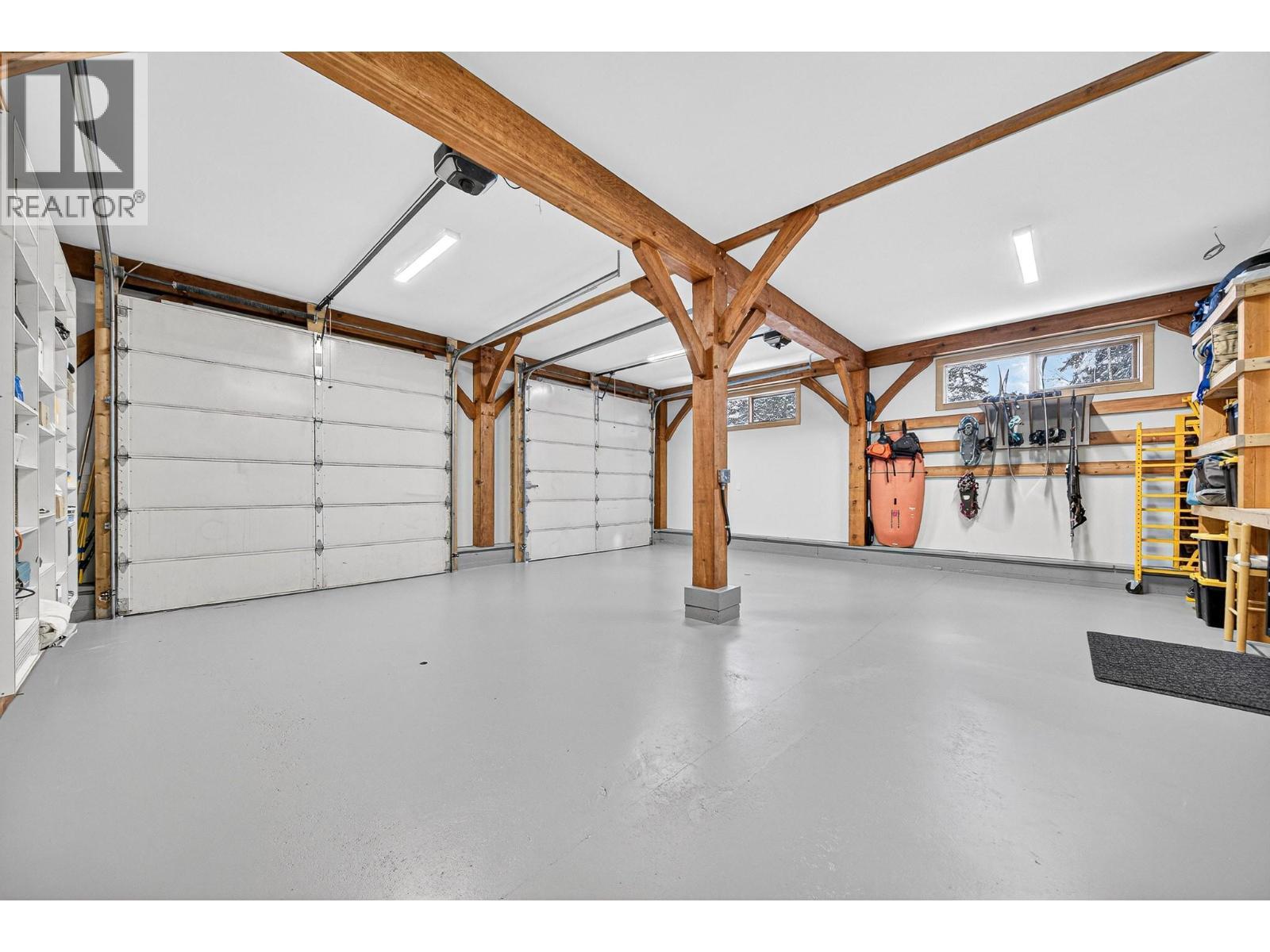 4546 Timberline Crescent, Fernie, BC - Indoor Photo Showing Garage