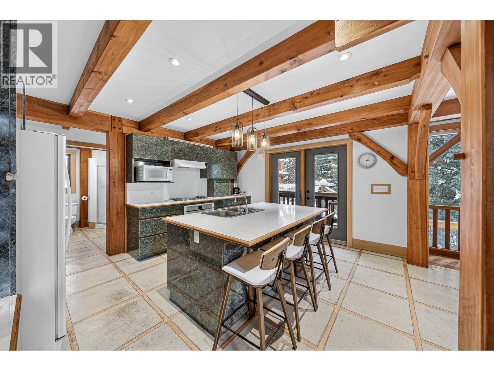 4546 Timberline Crescent, Fernie, BC - Indoor