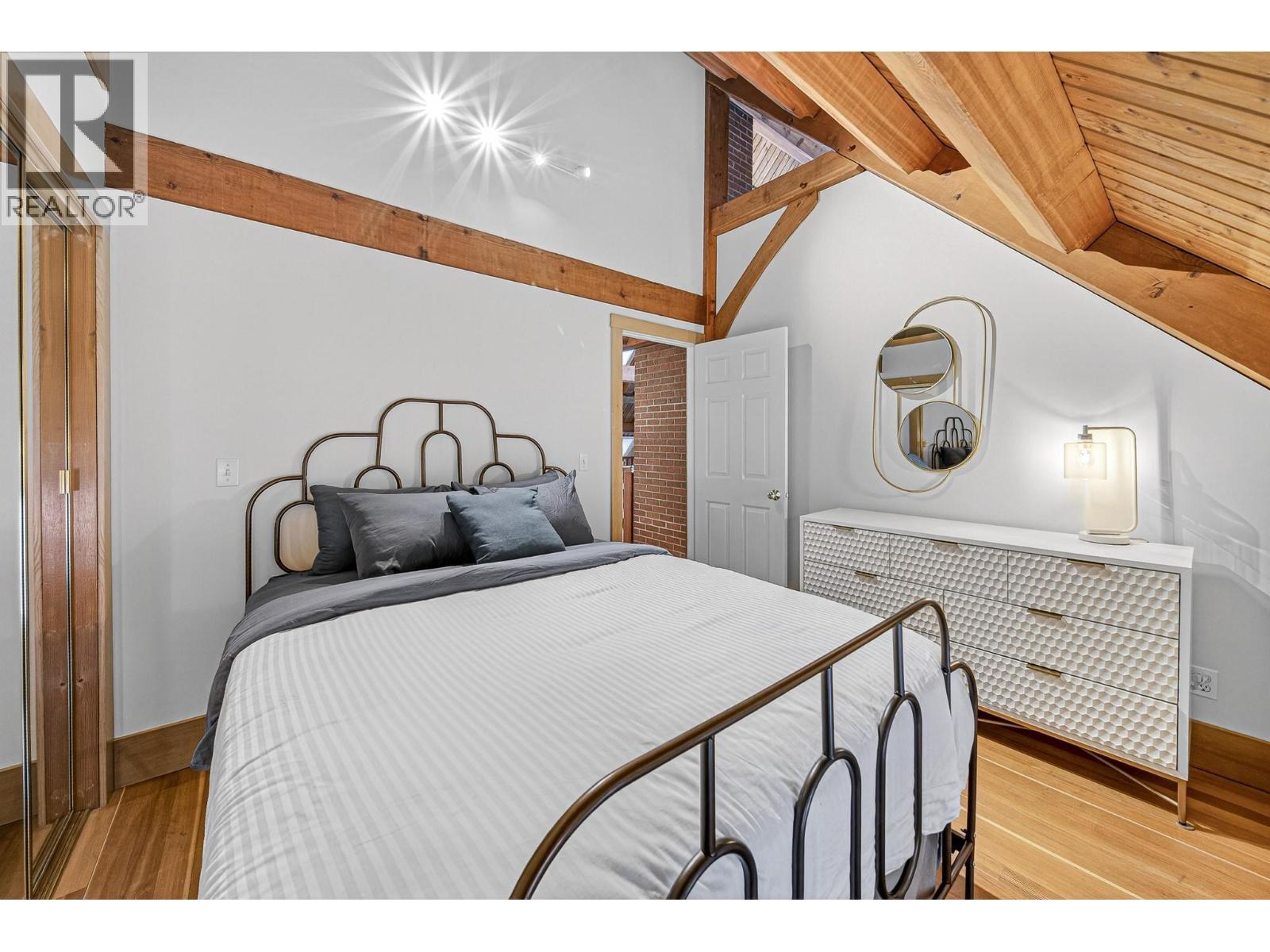 4546 Timberline Crescent, Fernie, BC - Indoor Photo Showing Bedroom