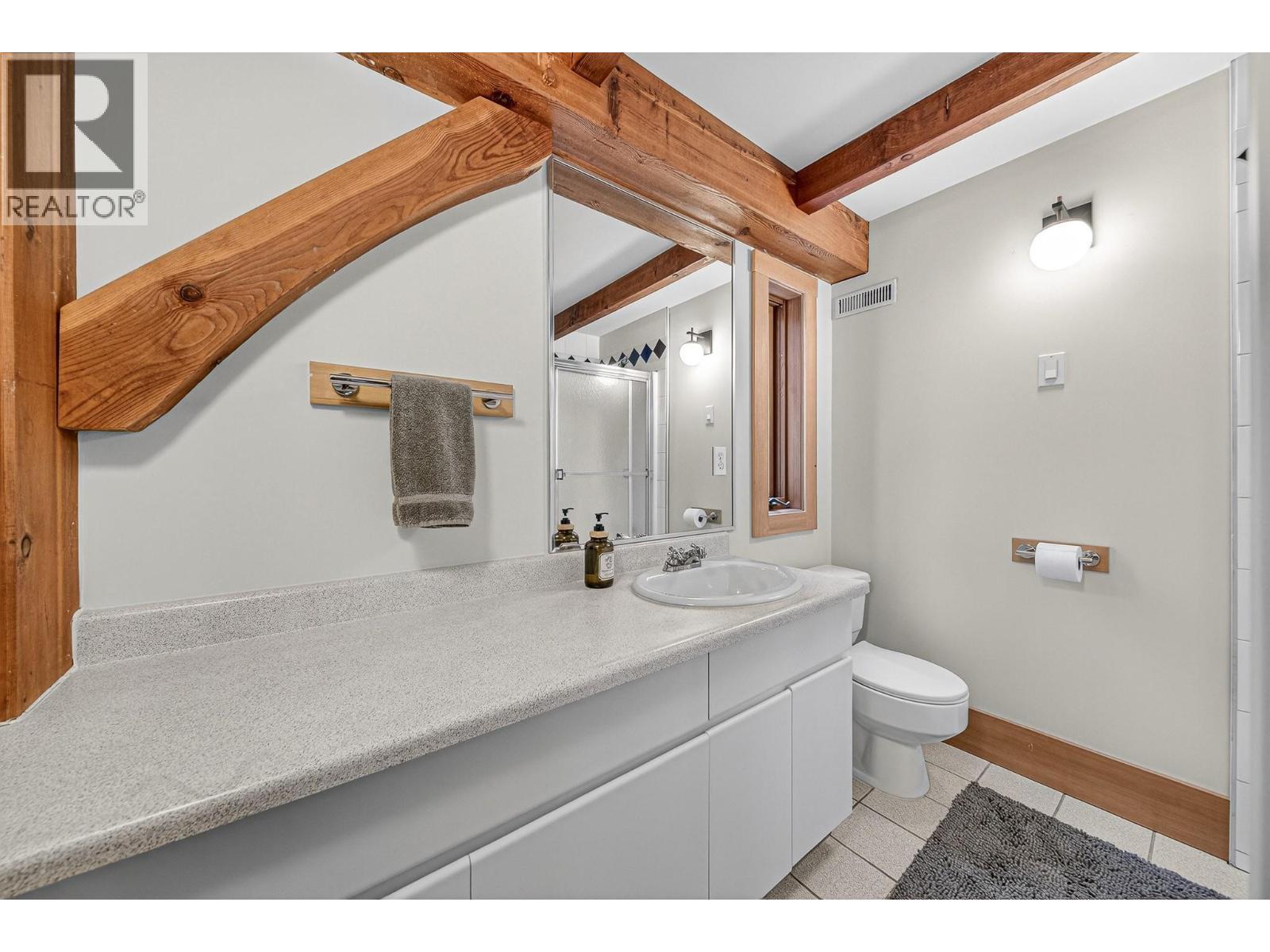 4546 Timberline Crescent, Fernie, BC - Indoor Photo Showing Bathroom