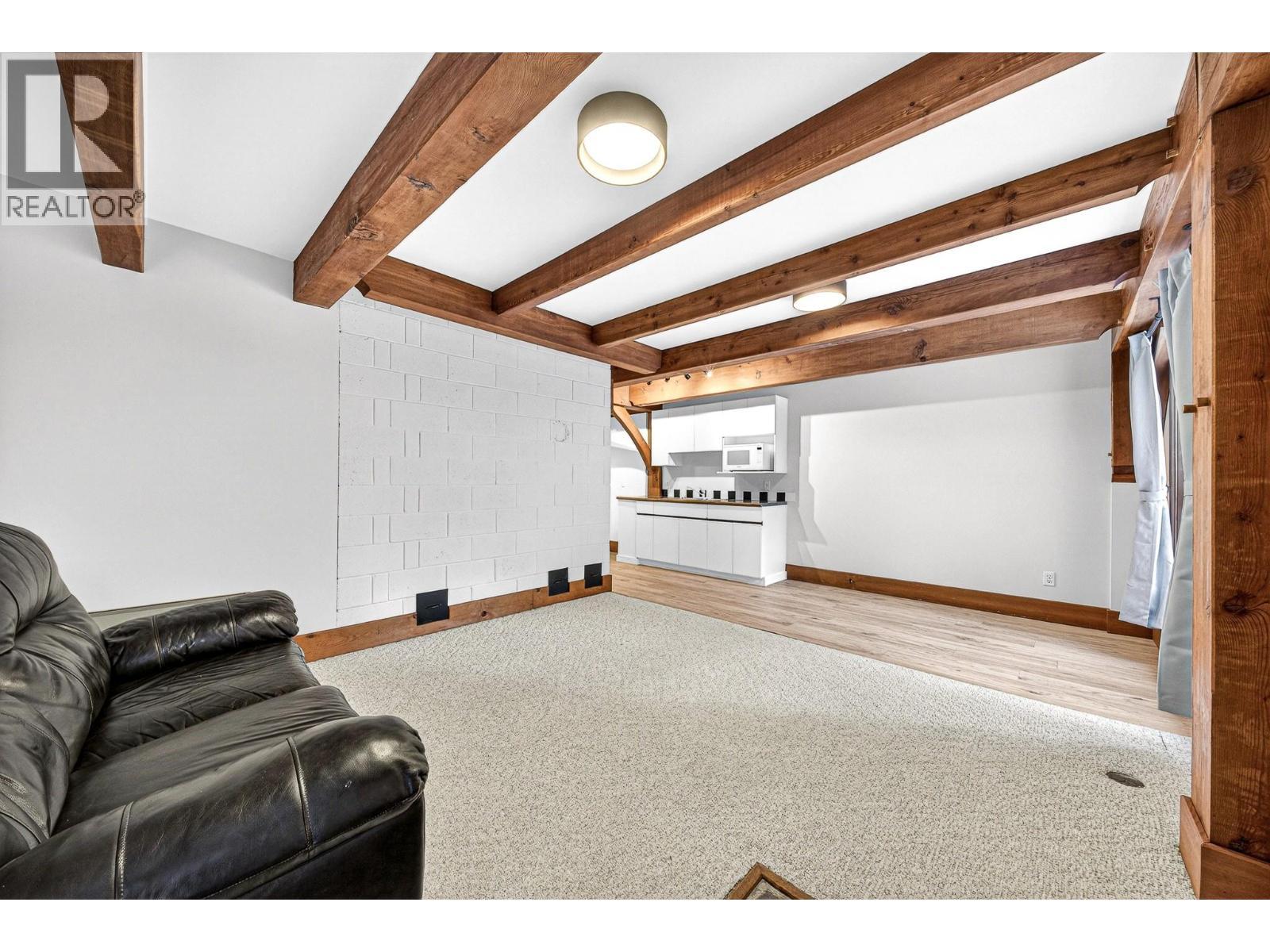 4546 Timberline Crescent, Fernie, BC - Indoor Photo Showing Other Room