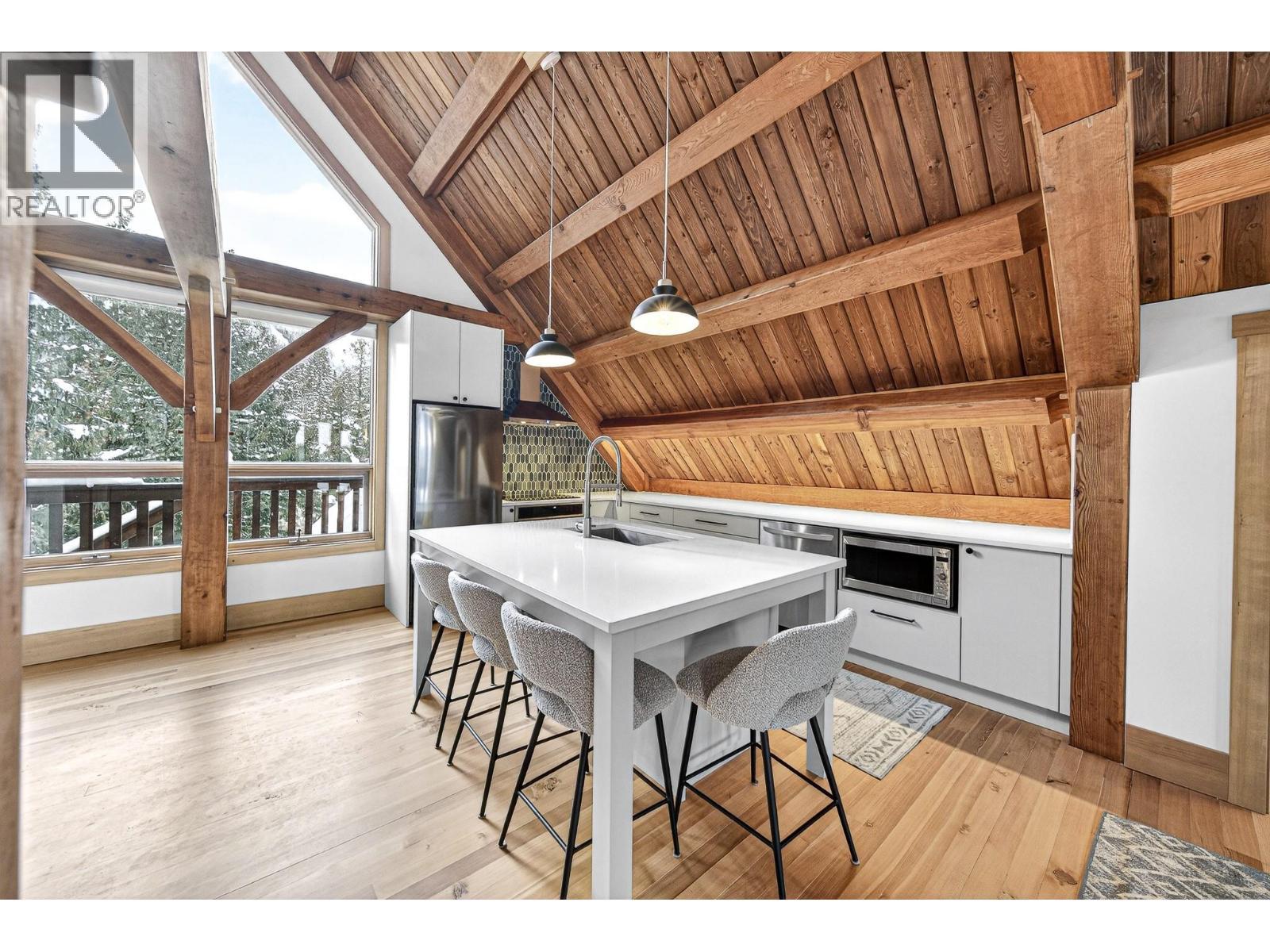 4546 Timberline Crescent, Fernie, BC - Indoor