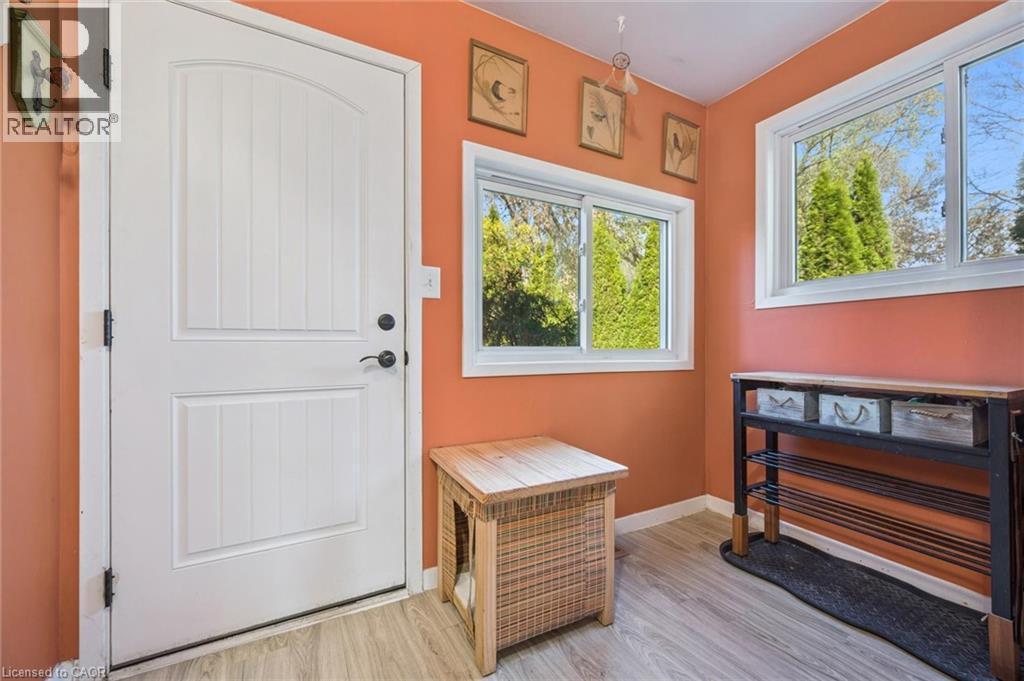 32 Holly Trail, Puslinch, ON - Indoor Photo Showing Bedroom