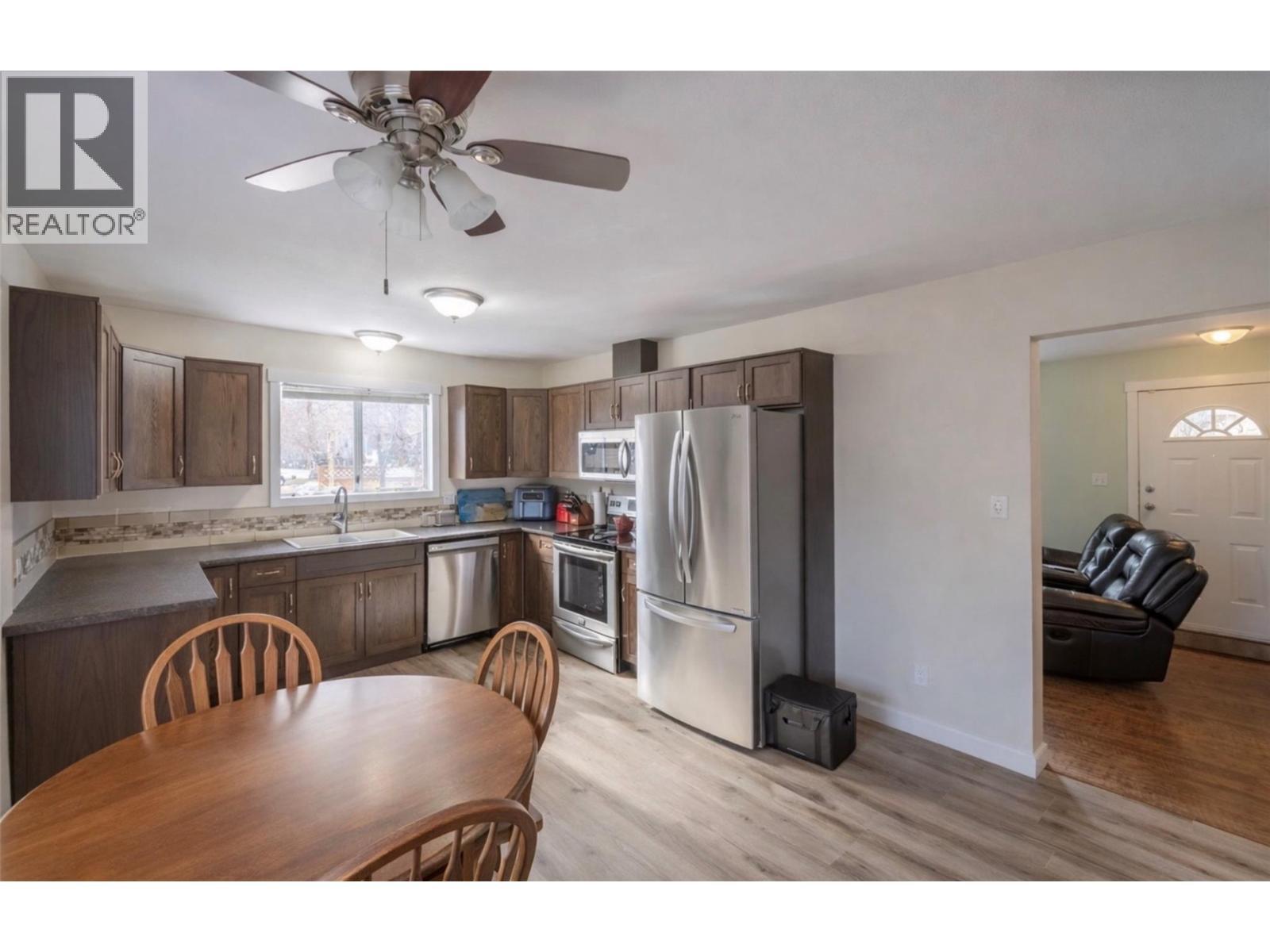 2052 Atkinson Street, Penticton, BC - Indoor