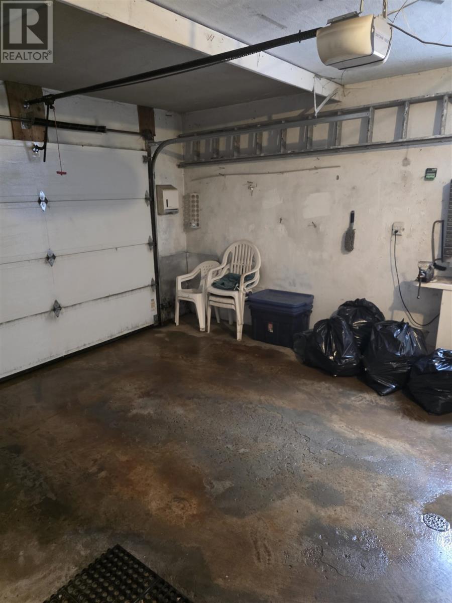 611 Brunswick Ave, Sault Ste. Marie, ON - Indoor Photo Showing Garage