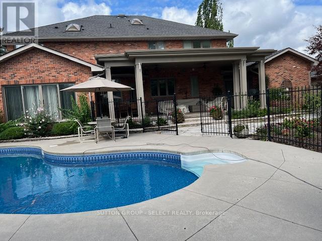 95 Highland Woods Court, London South (South P), ON - Outdoor With In Ground Pool With Deck Patio Veranda