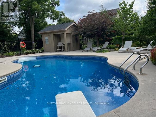 95 Highland Woods Court, London South (South P), ON - Outdoor With In Ground Pool With Deck Patio Veranda