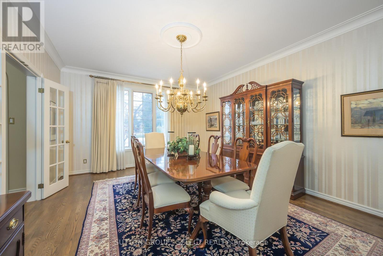 95 Highland Woods Court, London South (South P), ON - Indoor Photo Showing Dining Room