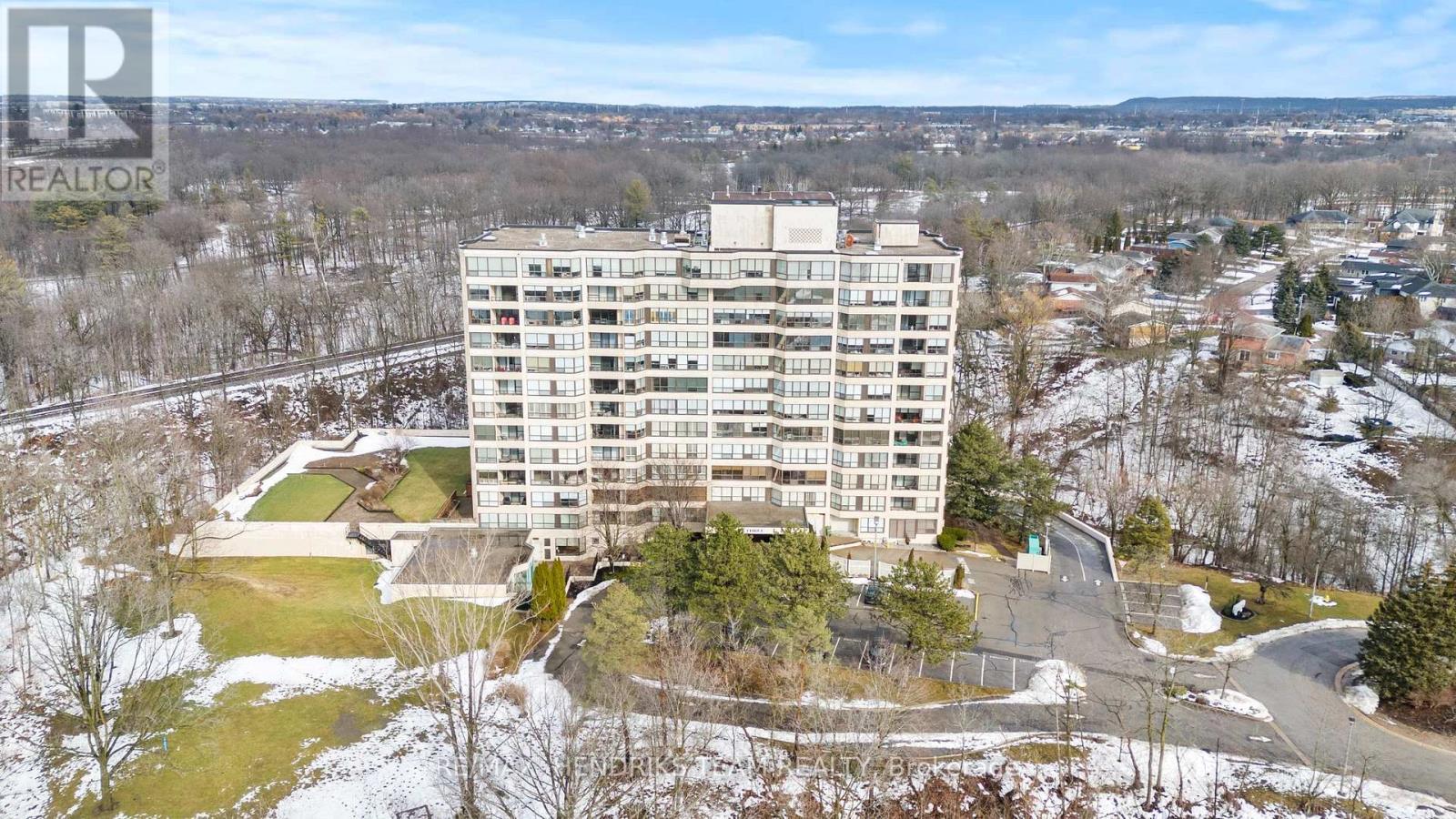 502 - 3 Towering Heights Boulevard, St. Catharines (Glendale/Glenridge), ON - Outdoor With View