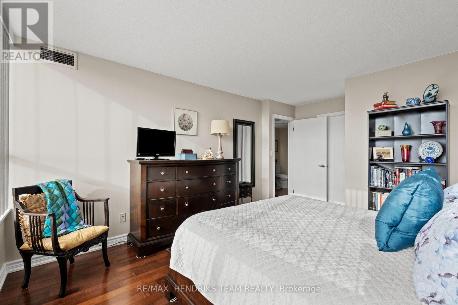 502 - 3 Towering Heights Boulevard, St. Catharines (Glendale/Glenridge), ON - Indoor Photo Showing Bedroom