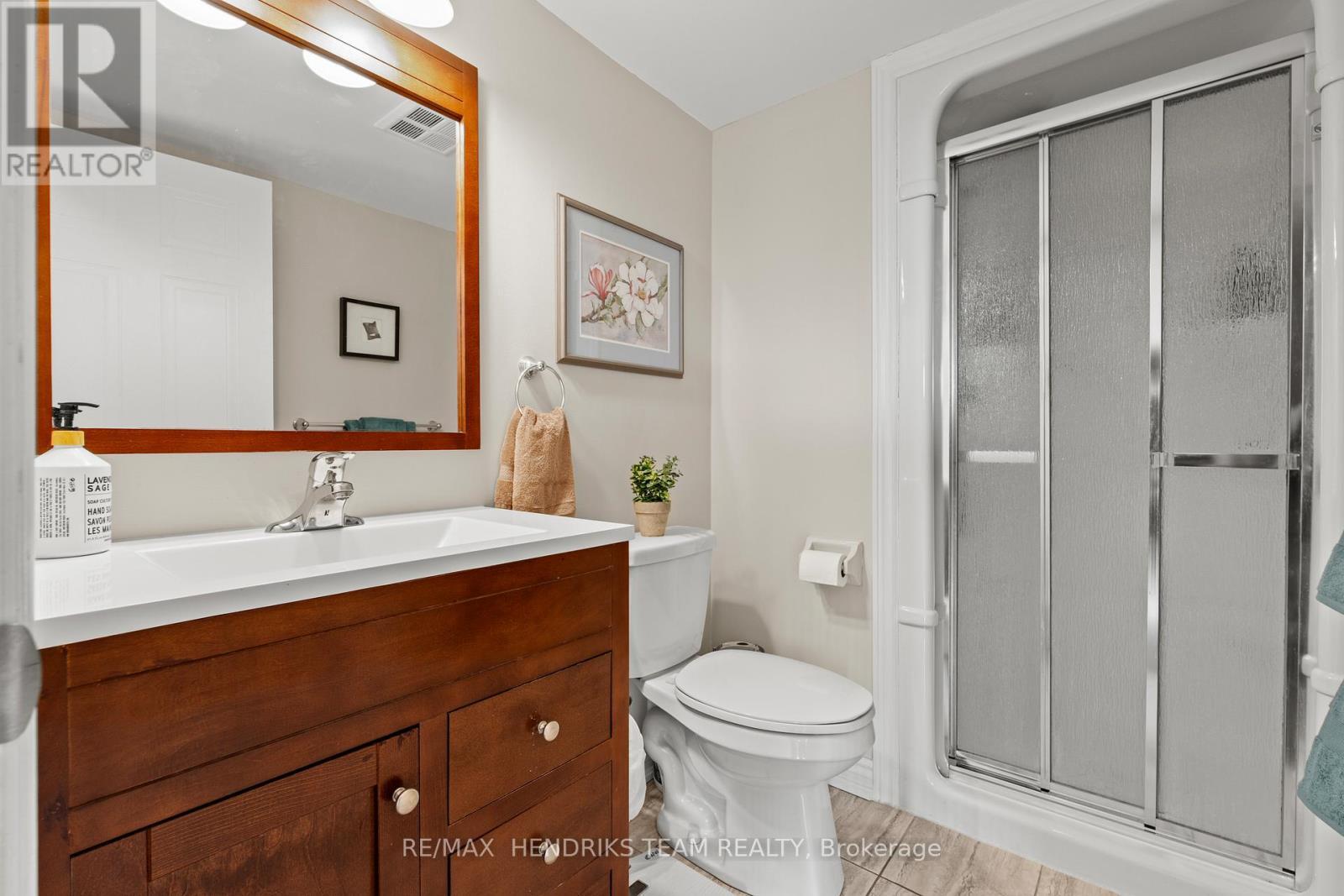 502 - 3 Towering Heights Boulevard, St. Catharines (Glendale/Glenridge), ON - Indoor Photo Showing Bathroom