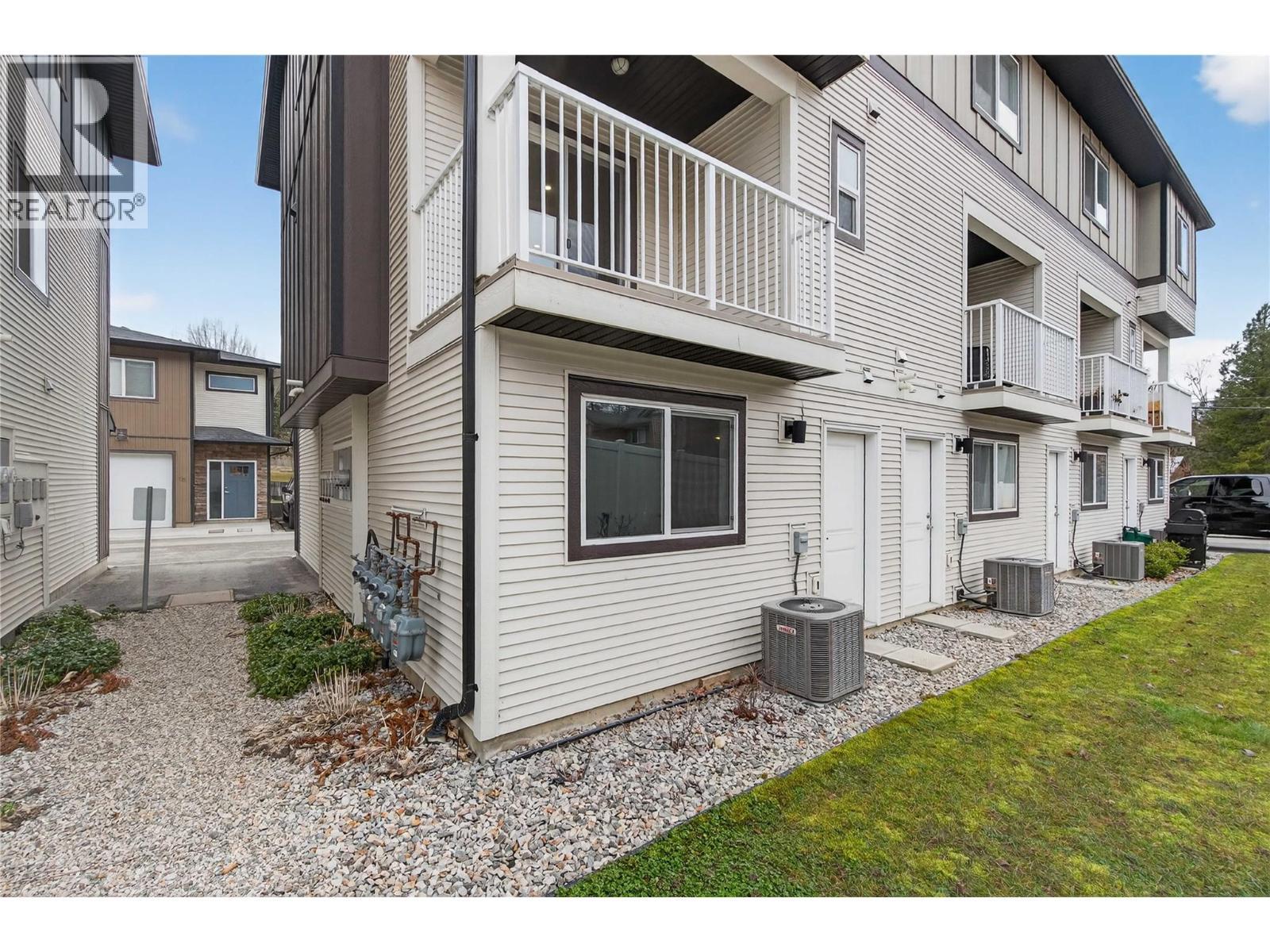 2081 11 Avenue Ne Unit# 4, Salmon Arm, BC