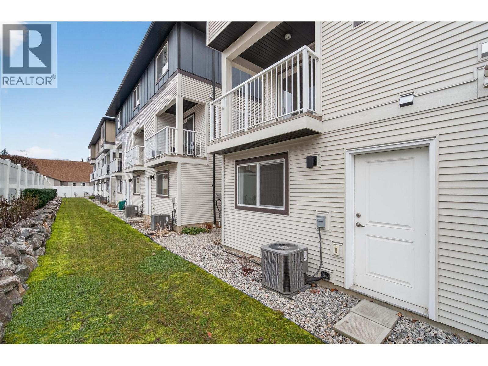 2081 11 Avenue Ne Unit# 4, Salmon Arm, BC