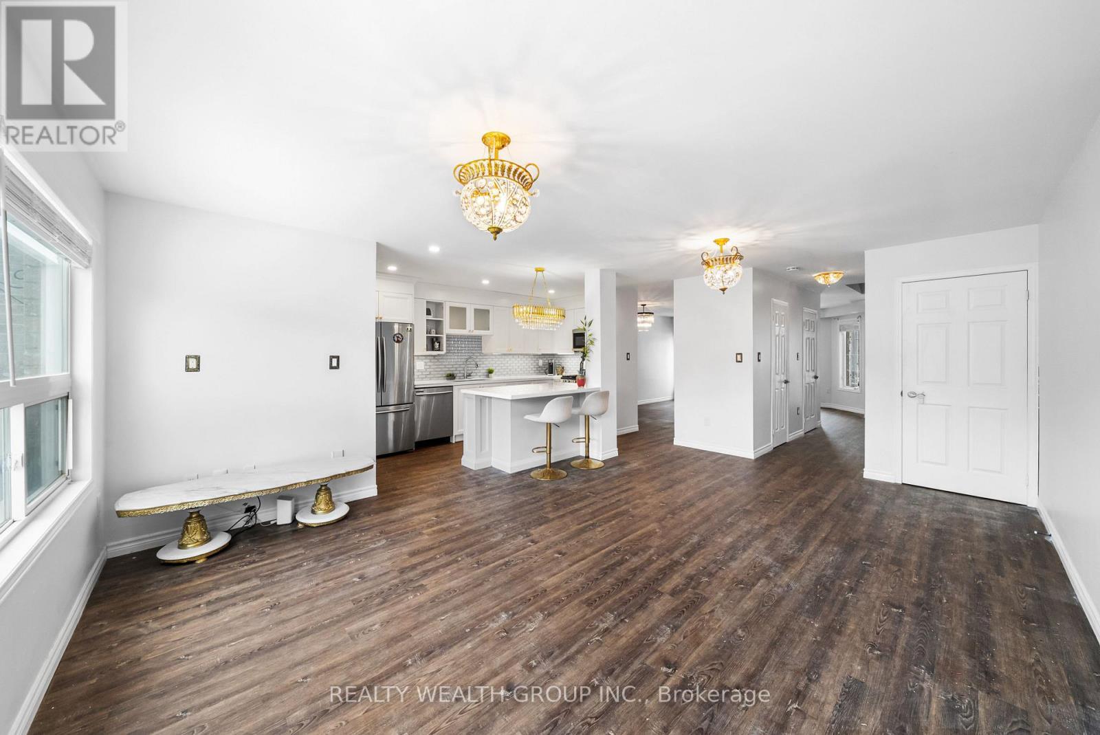 34 Castle Park Boulevard, Vaughan, ON - Indoor