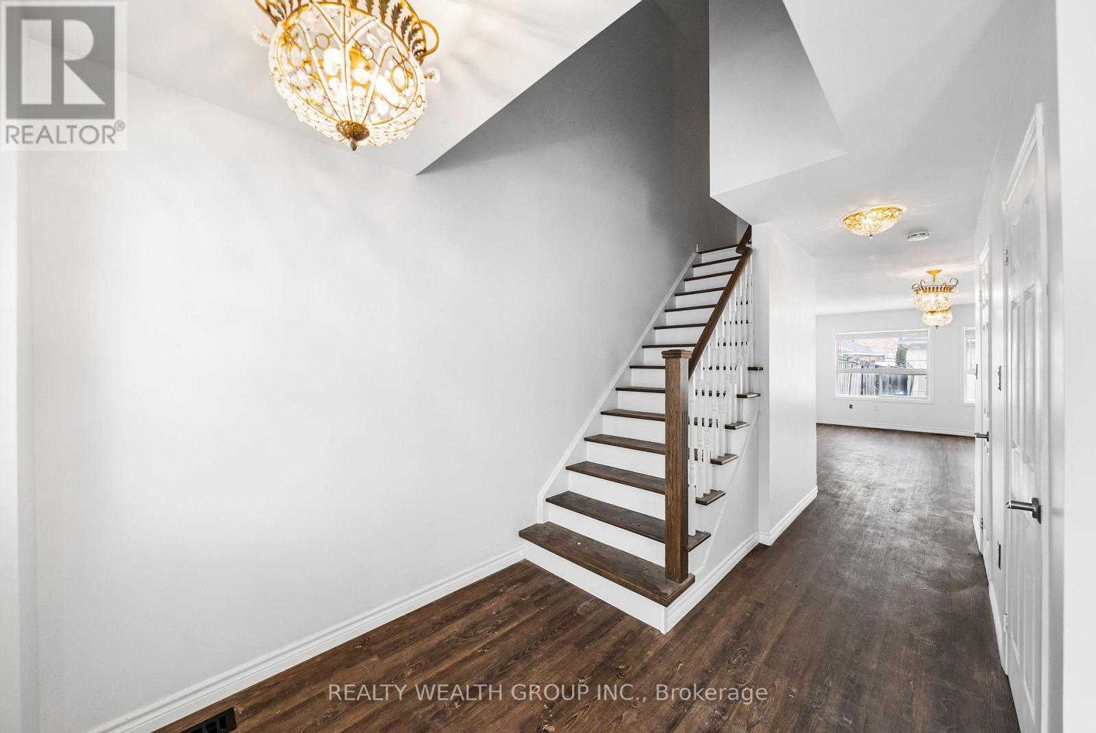 34 Castle Park Boulevard, Vaughan, ON - Indoor Photo Showing Other Room