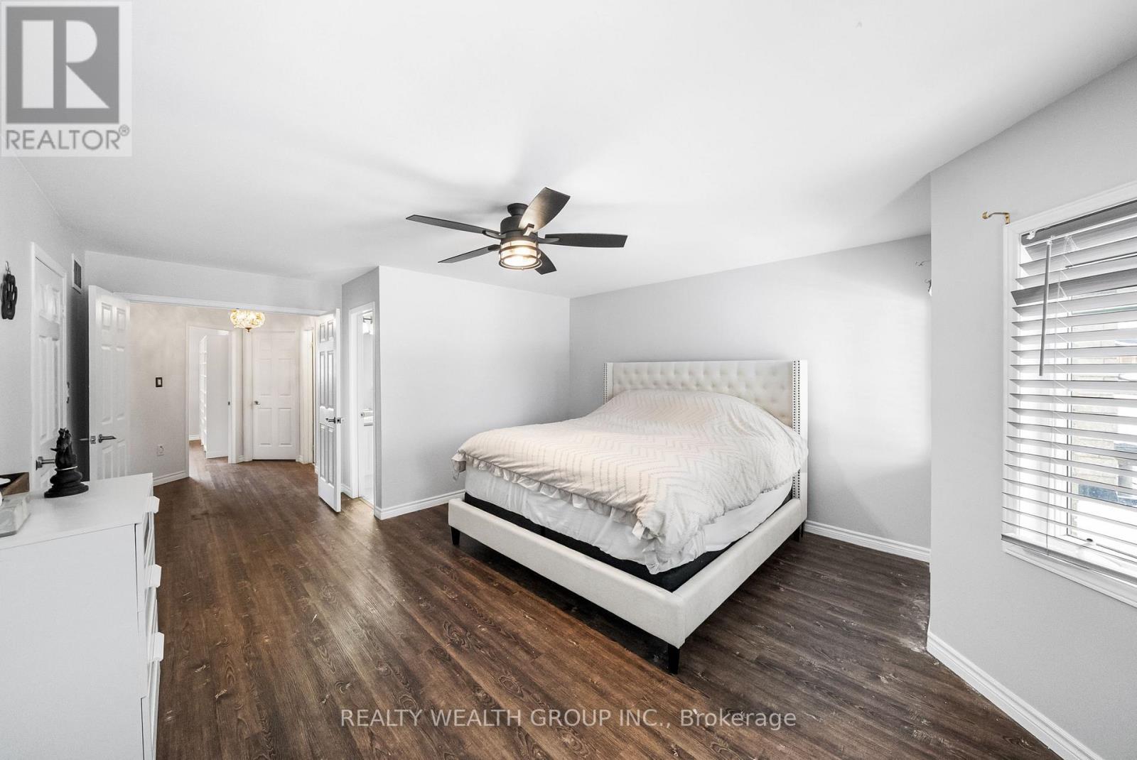 34 Castle Park Boulevard, Vaughan, ON - Indoor Photo Showing Bedroom