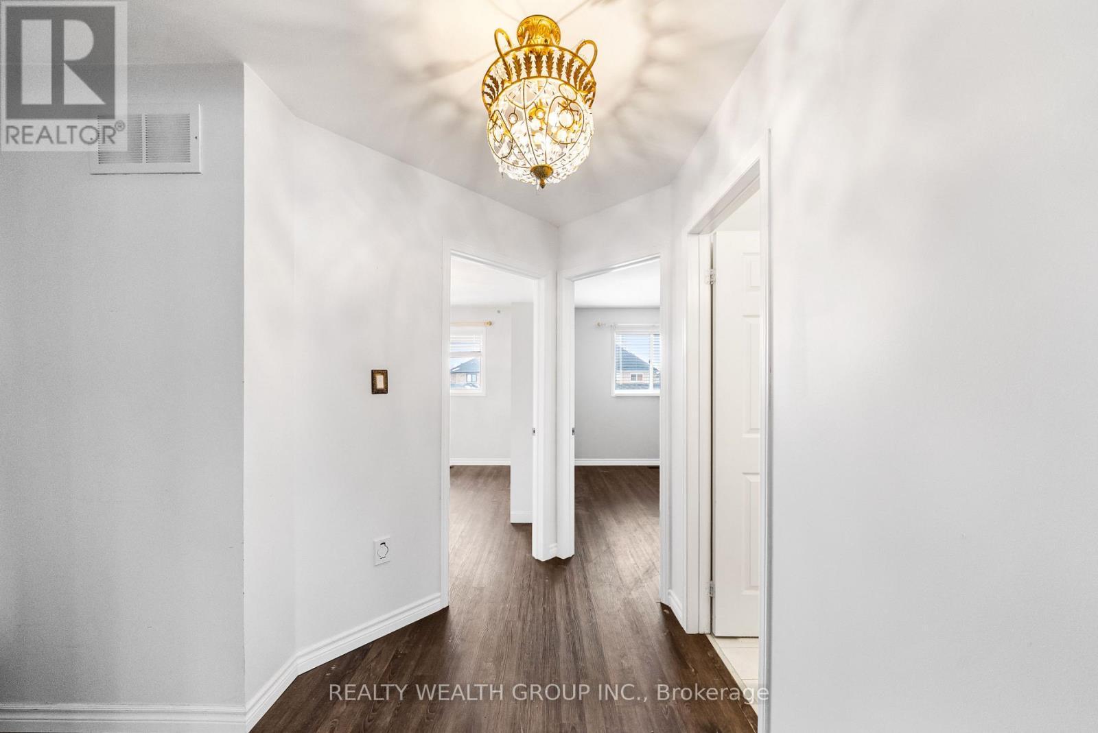 34 Castle Park Boulevard, Vaughan, ON - Indoor Photo Showing Other Room