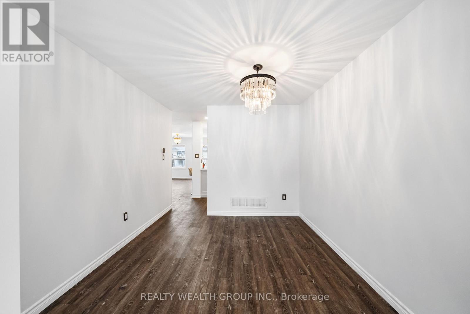 34 Castle Park Boulevard, Vaughan, ON - Indoor Photo Showing Other Room