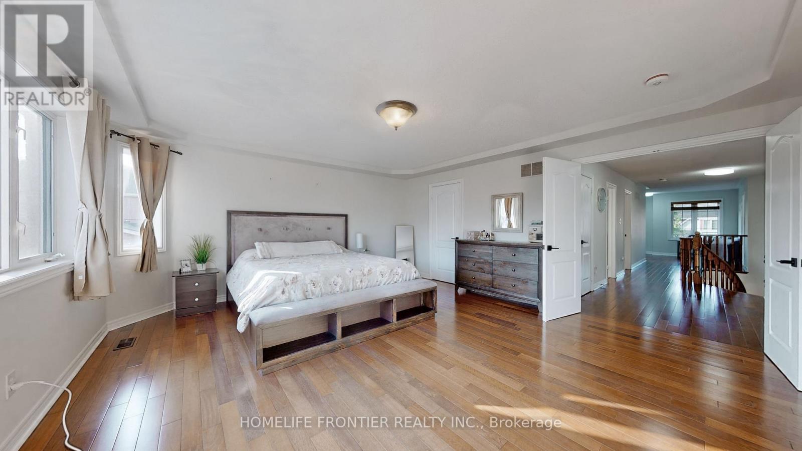 5186 Doubletree Drive, Mississauga, ON - Indoor Photo Showing Bedroom