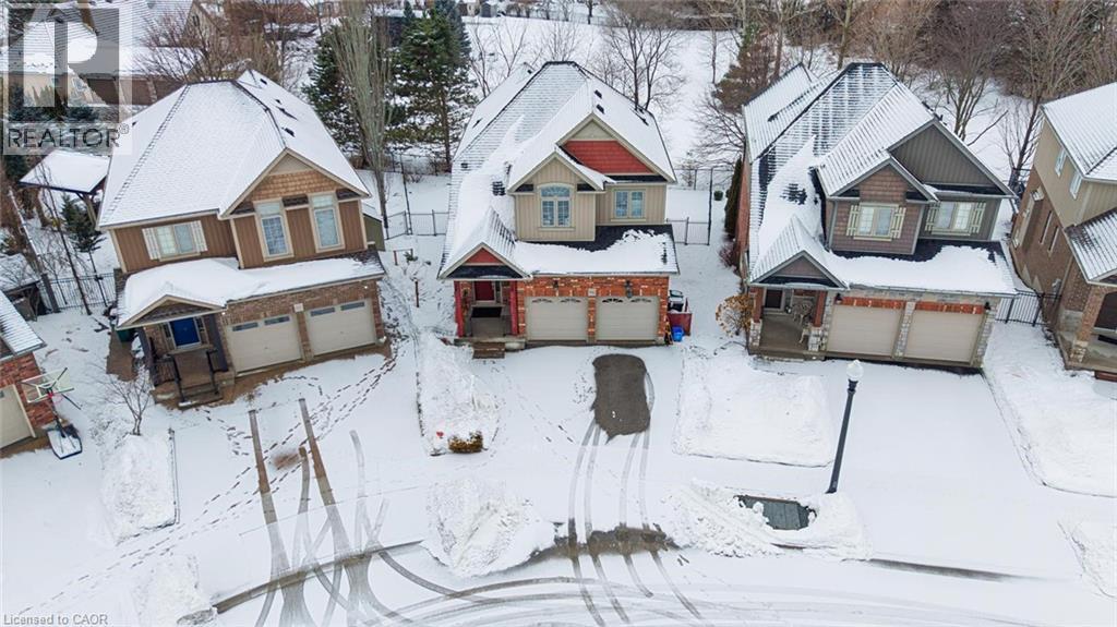 941 Pioneer Grove Court, Kitchener, ON - Outdoor With Facade