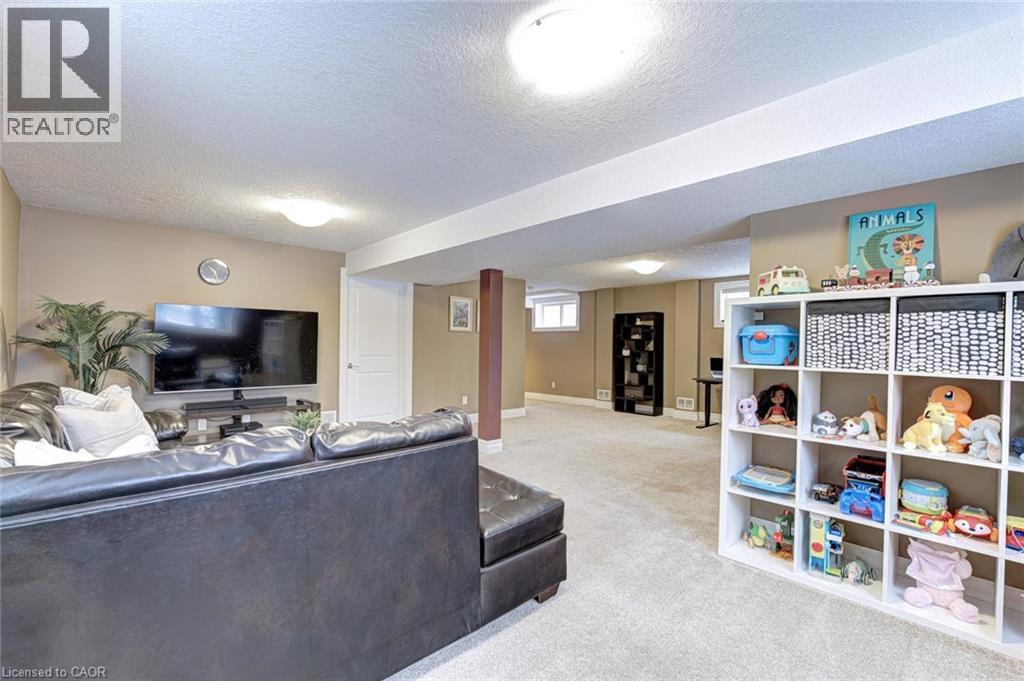 941 Pioneer Grove Court, Kitchener, ON - Indoor Photo Showing Other Room