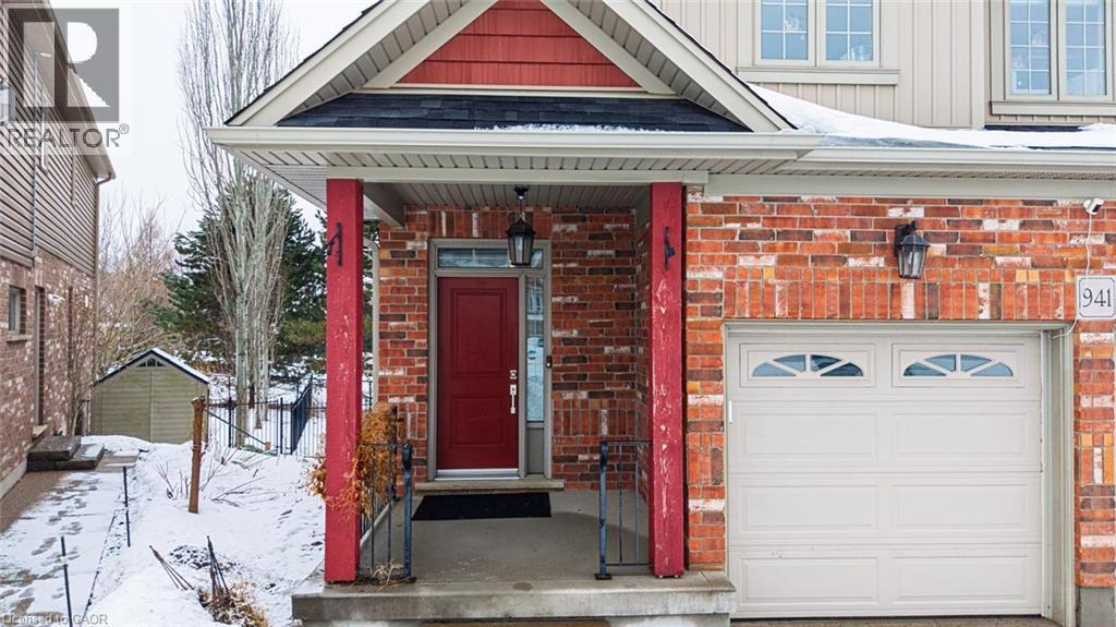 941 Pioneer Grove Court, Kitchener, ON - Outdoor