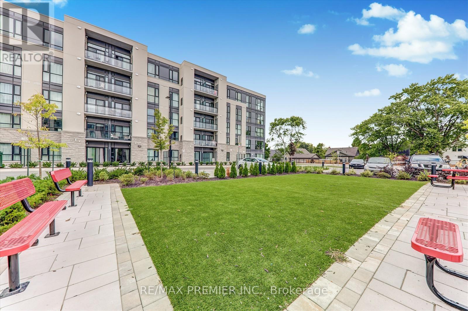 Lp-17 - 50 Herrick Avenue, St. Catharines, ON - Outdoor With Facade