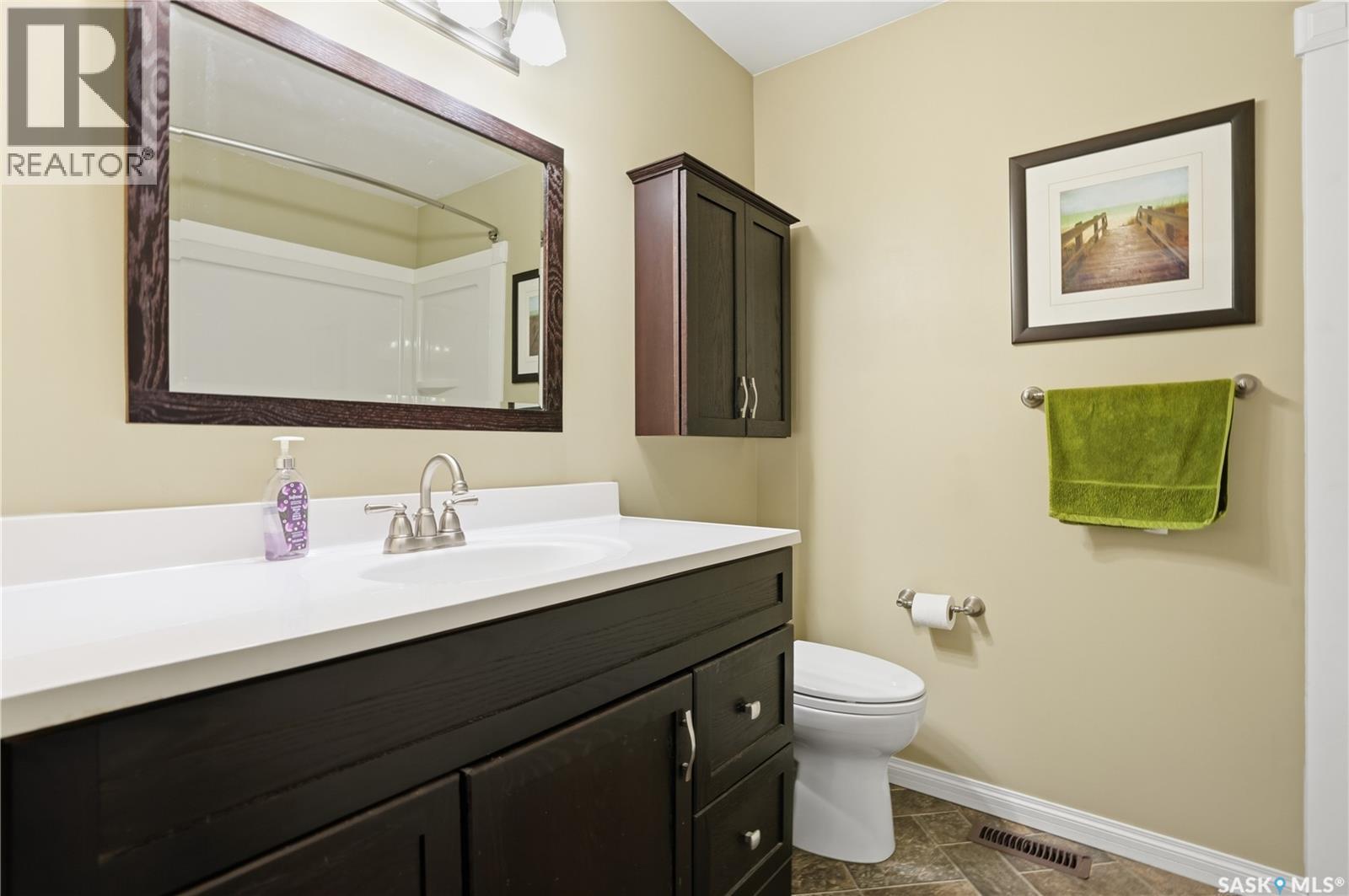 1121 Garry Street, Regina, SK - Indoor Photo Showing Bathroom