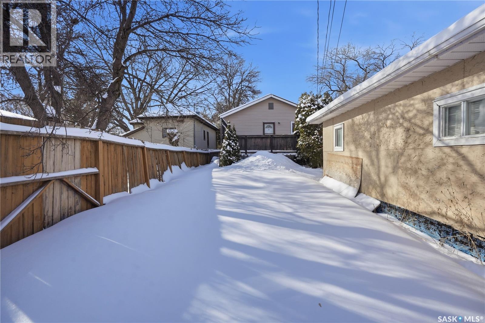 1121 Garry Street, Regina, SK - Outdoor