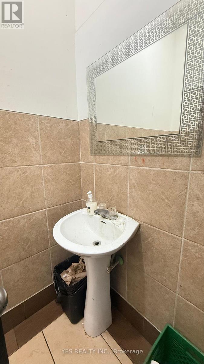 3260 Lake Shore Boulevard, Toronto, ON